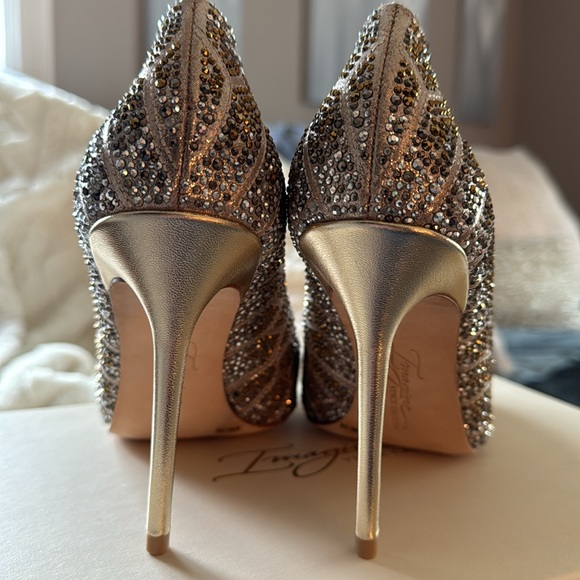 Vince Camuto special occasion sparkly pumps - Picture 6 of 10